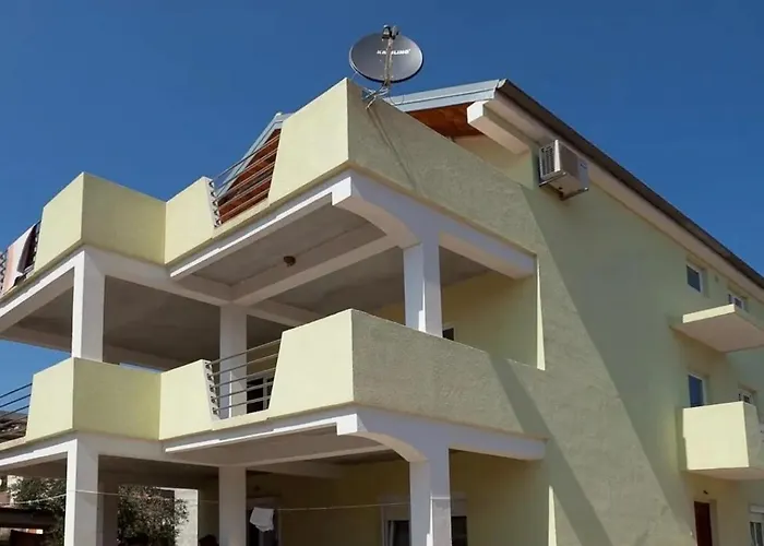 Vanessa Apartment *